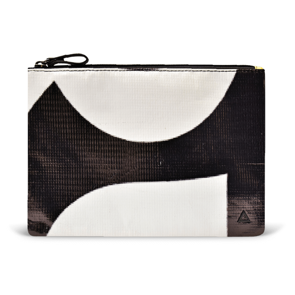 Charlie Pouch